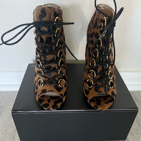 Leopard - Picture 2 of 6